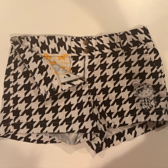 Sanrio Pants - Sanrio High Waist Black and White Houndstooth Shorts